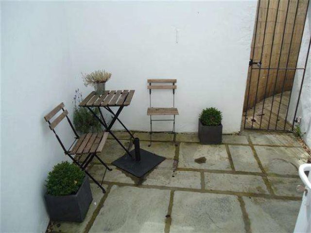  Image of 2 bedroom Cottage to rent in The Square Magor Caldicot NP26 at Magor, NP26 3HY